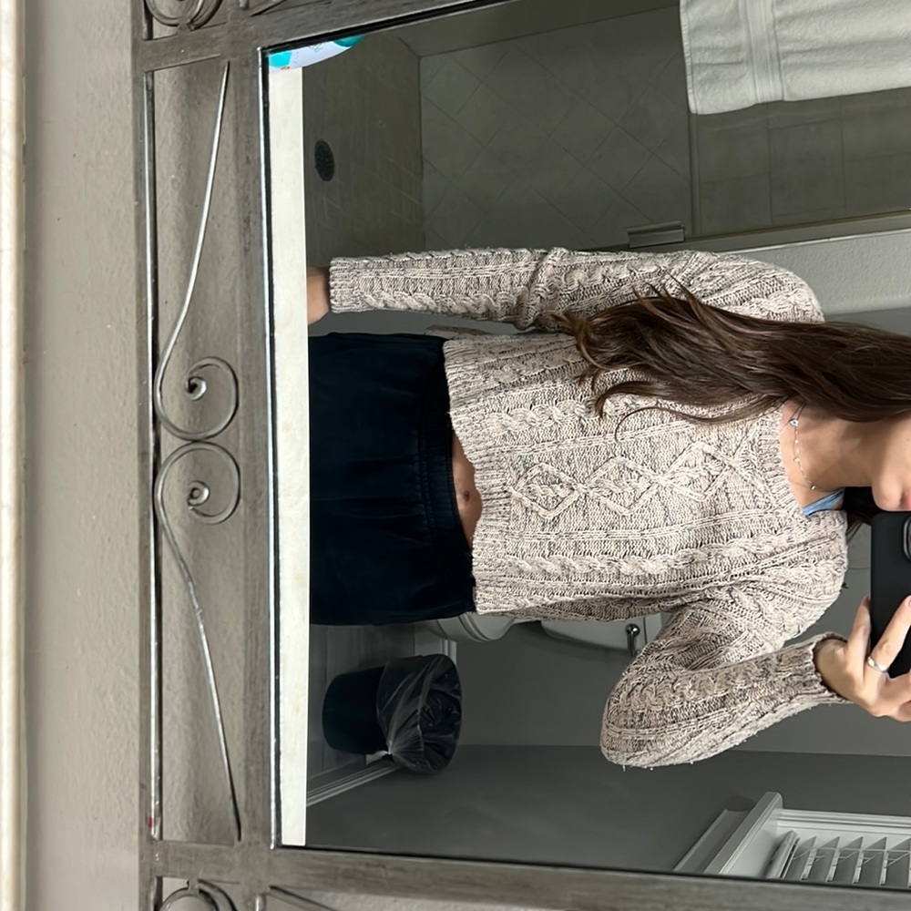 SWEATER